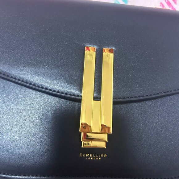 DeMellier The Vancouver - Picture 6 of 7